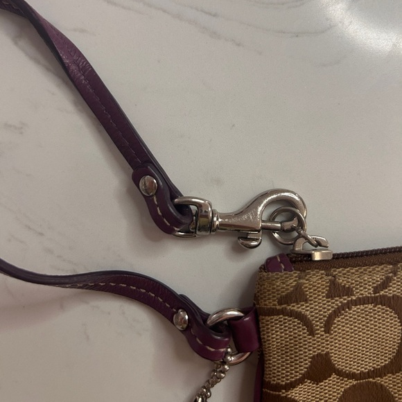 Coach Vintage Wristlet- EUC - Picture 14 of 15